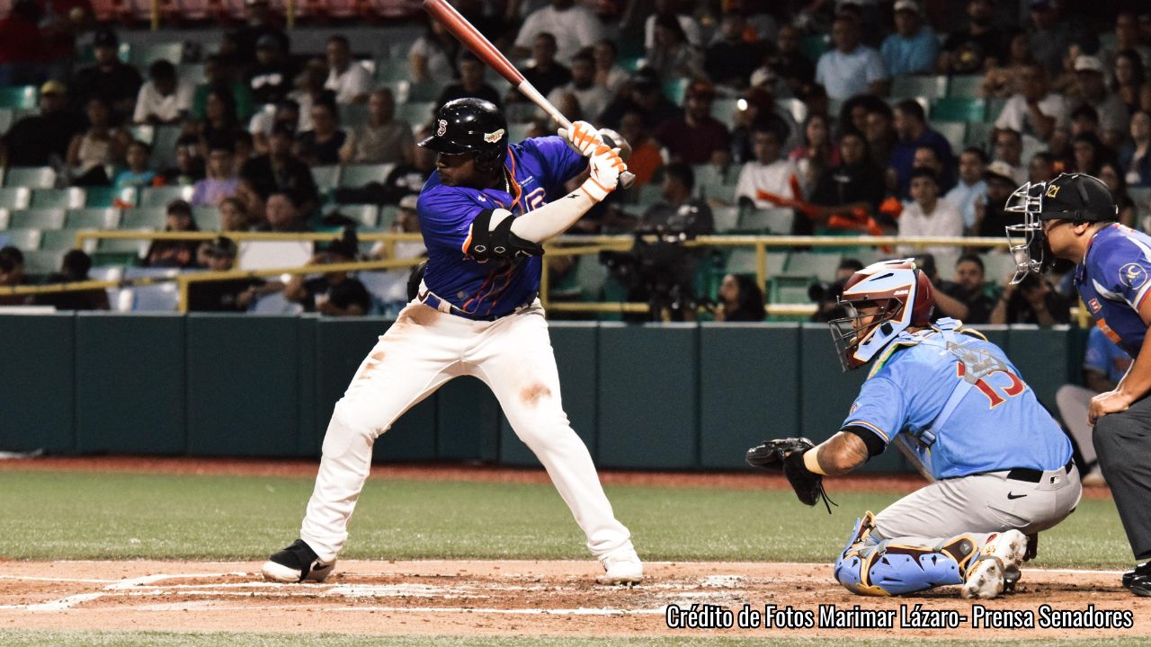 Los Senadores de San Juan lograron su primera victoria en la Serie Final de la Copa Brava Lubricants 2024-2025 al vencer a los Indios de Mayagüez 7-5 en el Estadio Isidoro “Cholo” García